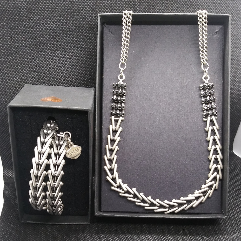 Alex & Ani Vintage 66 Flapper Necklace